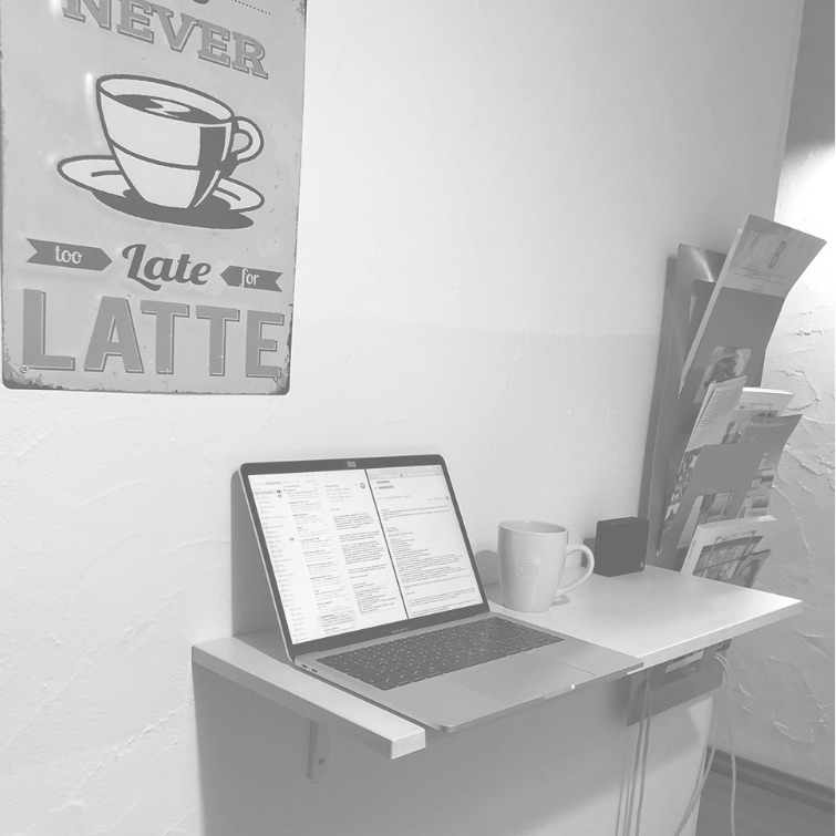 Office honki laptop coffee